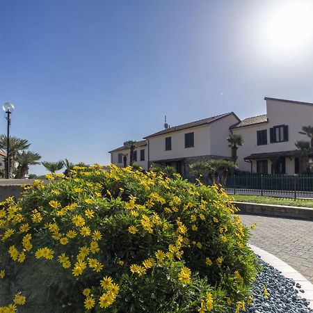Apartment Le Margherite - Slr261 By Interhome Costarainera Εξωτερικό φωτογραφία