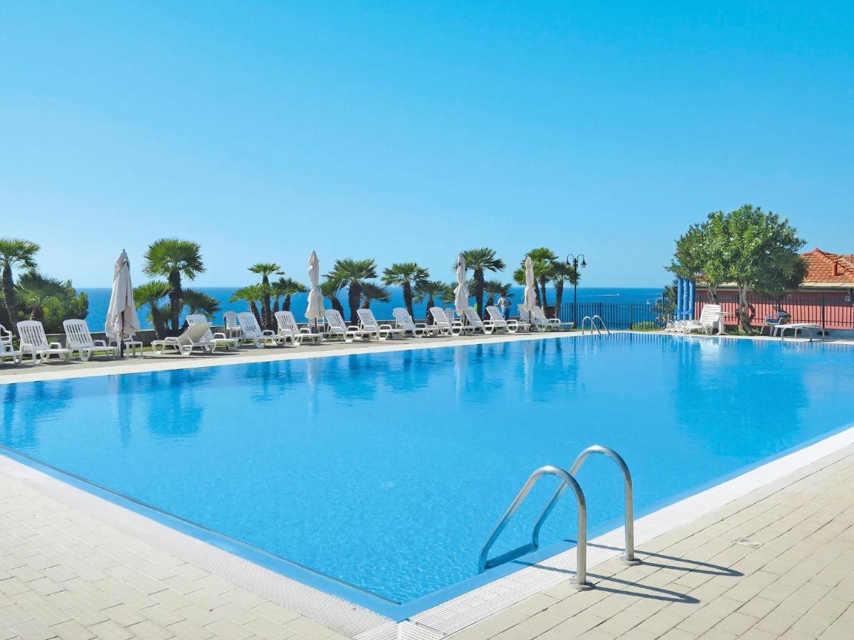 Apartment Le Margherite - Slr261 By Interhome Costarainera Εξωτερικό φωτογραφία