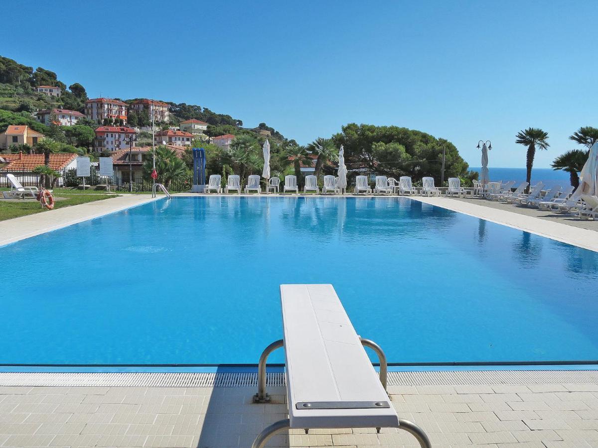 Apartment Le Margherite - Slr261 By Interhome Costarainera Εξωτερικό φωτογραφία